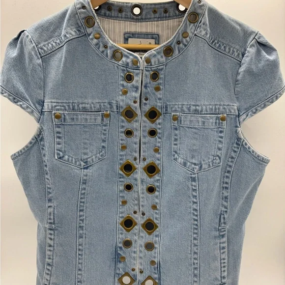 Live a Little Blue Denim Top Grommets Studs Pockets Cap Sleeve‎ Large - Picture 2 of 11